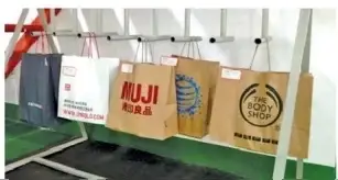 sacs de coupe en J à couvercle rabattable