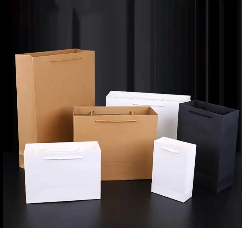 Белый пакет из крафт-бумаги без ручек